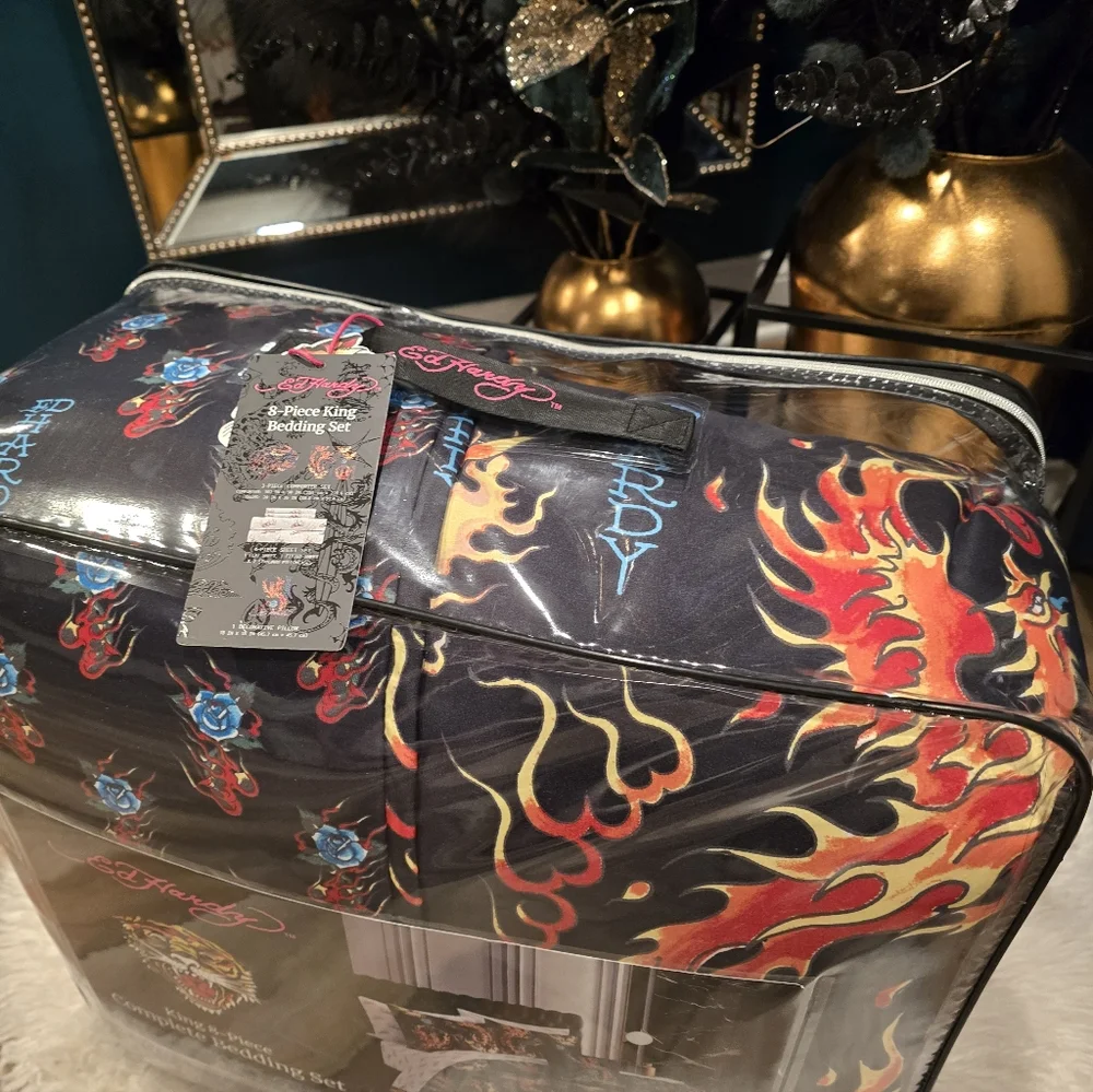 Ed Hardy King 8 piece complete Bedding set new